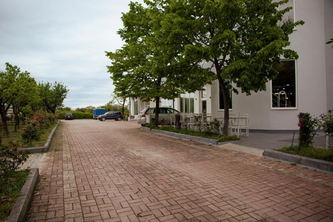 Hotel Blini